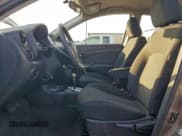 ✅ 2016 Nissan Versa SV • VIN: 3N1CN7AP4GL809651 • Lot: 94121405. Wystawiony na Copart z przebiegiem 66 429 mil. Bezpłatny archiwum sprzedaży aukcyjnych z USA i szczegółowy raport historii pojazdu na DreamBid. Zdjęcie 7.