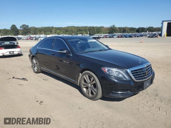 ✅ 2015 Mercedes-Benz S 550 • VIN: WDDUG8FBXFA095213 • Lot: 90042695. Listed on Copart with 161,138 mi. Free auction sales archive from the USA and detailed vehicle history report at DreamBid. Image 4.