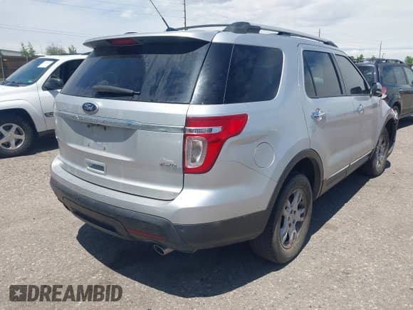 ✅ 2013 Ford Explorer Limited • VIN: 1FM5K8F86DGA89285 • Lot: 42254812. Wystawiony na IAAI z przebiegiem 216 212 mil. Bezpłatny archiwum sprzedaży aukcyjnych z USA i szczegółowy raport historii pojazdu na DreamBid. Zdjęcie 4.