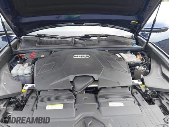 ✅ 2021 Audi Q8 Prestige • VIN: WA1FVAF18MD012116 • Lot: 42881983. Listed on IAAI with 28,855 mi. Free auction sales archive from the USA and detailed vehicle history report at DreamBid. Image 10.