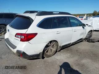 ✅ 2019 Subaru Outback Limited • VIN: 4S4BSANC3K3330871 • Lot: 43432389. Wystawiony na IAAI z przebiegiem 102 123 mil. Bezpłatny archiwum sprzedaży aukcyjnych z USA i szczegółowy raport historii pojazdu na DreamBid. Zdjęcie 4.