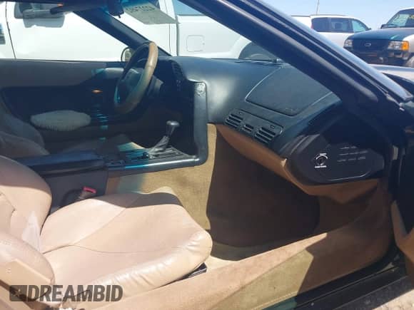 ✅ 1995 Chevrolet Corvette • VIN: 1G1YY32P4S5100608 • Lot: 42227492. Wystawiony na IAAI z przebiegiem 82 111 mil. Bezpłatny archiwum sprzedaży aukcyjnych z USA i szczegółowy raport historii pojazdu na DreamBid. Zdjęcie 5.