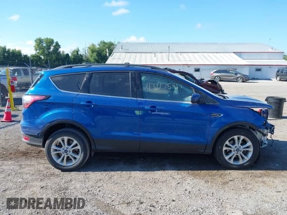 ✅ 2017 Ford Escape SE • VIN: 1FMCU0GD7HUE77583 • Лот: 43035853. Опубликован ранее на IAAI с пробегом 70 398 миль. Бесплатный доступ к архиву аукционных продаж из США и подробный отчёт об истории автомобиля на DreamBid. Изображение 13.