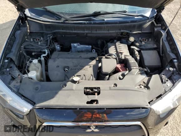 2015 Mitsubishi Outlander ES с VIN 4A4AP3AW1FE025126, выставлен на аукционе Copart как лот 85884545 с пробегом 113 965 миль миль и Списание • Salvage title. История ставок и продаж доступна на DreamBid. Изображение 12.