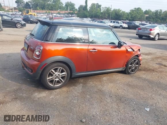 ✅ 2012 MINI Hardtop S • VIN: WMWSV3C56CTY17735 • Лот: 42846482. Опубликован ранее на IAAI с пробегом 99 742 миль. Бесплатный доступ к архиву аукционных продаж из США и подробный отчёт об истории автомобиля на DreamBid. Изображение 4.