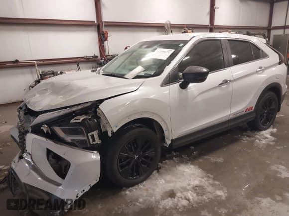 ✅ 2022 Mitsubishi Eclipse Cross LE • VIN: JA4ATVAA1NZ029553 • Лот: 41239671. Опубликован ранее на IAAI с пробегом 43 839 миль. Бесплатный доступ к архиву аукционных продаж из США и подробный отчёт об истории автомобиля на DreamBid. Изображение 17.
