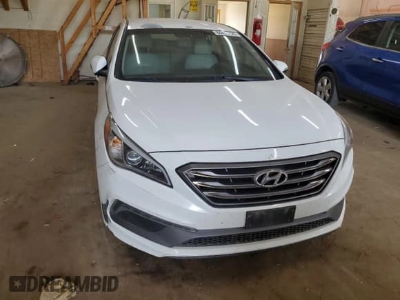 ✅ 2016 Hyundai Sonata Sport • VIN: 5NPE34AF8GH288385 • Lot: 84456125. Listed on Copart with 142,120 mi. Free auction sales archive from the USA and detailed vehicle history report at DreamBid. Image 5.