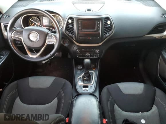 ✅ 2014 Jeep Cherokee Latitude • VIN: 1C4PJMCB2EW107006 • Lot: 89654155. Wystawiony na Copart z przebiegiem 178 041 mil. Bezpłatny archiwum sprzedaży aukcyjnych z USA i szczegółowy raport historii pojazdu na DreamBid. Zdjęcie 8.