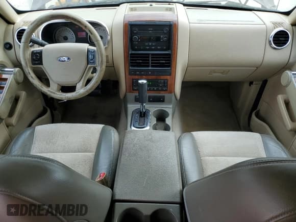 ✅ 2006 Ford Explorer Eddie Bauer • VIN: 1FMEU64866UA08498 • Лот: 50334975. Опубликован ранее на Copart с пробегом 186 415 миль. Бесплатный доступ к архиву аукционных продаж из США и подробный отчёт об истории автомобиля на DreamBid. Изображение 8.