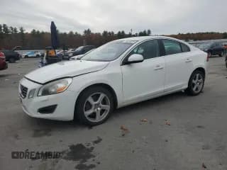 ✅ 2012 Volvo S60 T5 • VIN: YV1622FS6C2056570 • Lot: 90250825. Wystawiony na Copart z przebiegiem 126 205 mil. Bezpłatny archiwum sprzedaży aukcyjnych z USA i szczegółowy raport historii pojazdu na DreamBid. Zdjęcie 1.