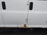 ✅ 2005 Chevrolet Express Cargo • VIN: 1GCGG25V651154983 • Lot: 43819081. Wystawiony na IAAI z przebiegiem 193 319 mil. Bezpłatny archiwum sprzedaży aukcyjnych z USA i szczegółowy raport historii pojazdu na DreamBid. Zdjęcie 6.