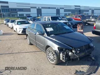 ✅ 2010 Volvo S40 • VIN: YV1382MS0A2501211 • Lot: 43452603. Listed on IAAI with 89,038 mi. Free auction sales archive from the USA and detailed vehicle history report at DreamBid. Image 1.