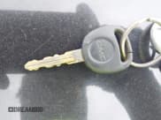 ✅ 2004 GMC Sierra 1500 SLE • VIN: 1GTEC19T74Z333393 • Лот: 43550748. Опубликован ранее на IAAI с пробегом 303 830 миль. Бесплатный доступ к архиву аукционных продаж из США и подробный отчёт об истории автомобиля на DreamBid. Изображение 11.