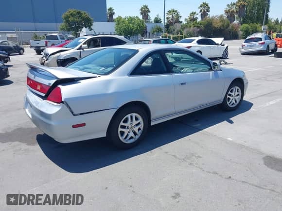 2001 Honda Accord EX с VIN 1HGCG22501A034854, выставлен на аукционе IAAI как лот 42784374 с пробегом 234 824 миль миль и . История ставок и продаж доступна на DreamBid. Изображение 4.