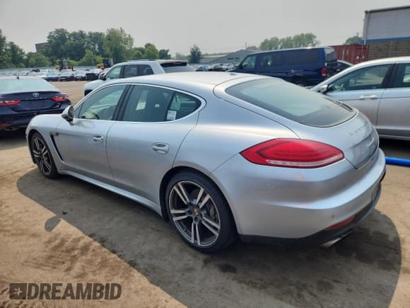 ✅ 2014 Porsche Panamera S • VIN: WP0AB2A75EL055877 • Lot: 67010315. Wystawiony na Copart z przebiegiem 118 826 mil. Bezpłatny archiwum sprzedaży aukcyjnych z USA i szczegółowy raport historii pojazdu na DreamBid. Zdjęcie 2.