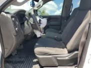 ✅ 2021 Chevrolet Silverado 1500 Custom • VIN: 3GCPYBEK1MG337159 • Lot: 67144774. Wystawiony na Copart z przebiegiem 41 863 mil. Bezpłatny archiwum sprzedaży aukcyjnych z USA i szczegółowy raport historii pojazdu na DreamBid. Zdjęcie 7.