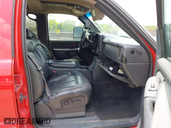 ✅ 2002 Chevrolet Silverado 2500HD LS • VIN: 1GCHK23102F188130 • Лот: 42413127. Опубликован ранее на IAAI с пробегом 218 412 миль. Бесплатный доступ к архиву аукционных продаж из США и подробный отчёт об истории автомобиля на DreamBid. Изображение 5.