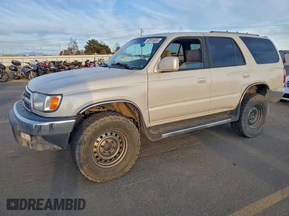 ✅ 2000 Toyota 4Runner SR5 • VIN: JT3HN86R6Y0320187 • Lot: 93916655. Listed on Copart with 236,751 mi. Free auction sales archive from the USA and detailed vehicle history report at DreamBid. Image 1.