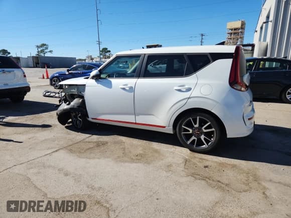 ✅ 2020 Kia Soul GT-Line • VIN: KNDJ63AU9L7120414 • Lot: 90824775. Wystawiony na Copart z przebiegiem 18 506 mil. Bezpłatny archiwum sprzedaży aukcyjnych z USA i szczegółowy raport historii pojazdu na DreamBid. Zdjęcie 2.