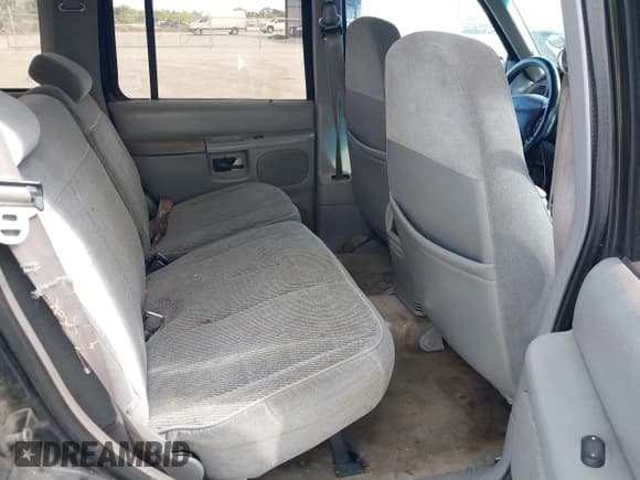 ✅ 1997 Ford Explorer XLT • VIN: 1FMDU32P2VUA24507 • Лот: 43776482. Опубликован ранее на IAAI с пробегом 100 050 миль. Бесплатный доступ к архиву аукционных продаж из США и подробный отчёт об истории автомобиля на DreamBid. Изображение 8.