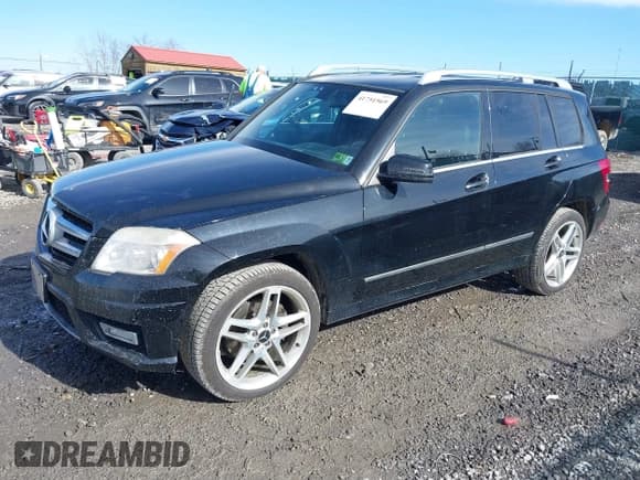 ✅ 2011 Mercedes-Benz GLK 350 • VIN: WDCGG8HB6BF692676 • Lot: 41751569. Wystawiony na IAAI z przebiegiem 208 036 mil. Bezpłatny archiwum sprzedaży aukcyjnych z USA i szczegółowy raport historii pojazdu na DreamBid. Zdjęcie 2.