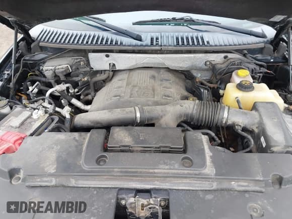 ✅ 2017 Ford Expedition Max Limited • VIN: 1FMJK2AT8HEA43191 • Lot: 42143786. Wystawiony na IAAI z przebiegiem 121 816 mil. Bezpłatny archiwum sprzedaży aukcyjnych z USA i szczegółowy raport historii pojazdu na DreamBid. Zdjęcie 10.