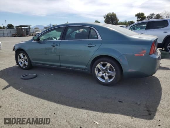 ✅ 2009 Chevrolet Malibu 1LT • VIN: 1G1ZH57BX94266984 • Lot: 75555524. Listed on Copart with 211,972 mi. Free auction sales archive from the USA and detailed vehicle history report at DreamBid. Image 2.