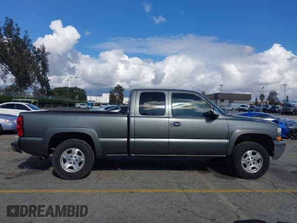 ✅ 2001 Chevrolet Silverado 1500 LS • VIN: 1GCEK19T71E135693 • Лот: 43726560. Опубликован ранее на IAAI с пробегом 256 344 миль. Бесплатный доступ к архиву аукционных продаж из США и подробный отчёт об истории автомобиля на DreamBid. Изображение 13.