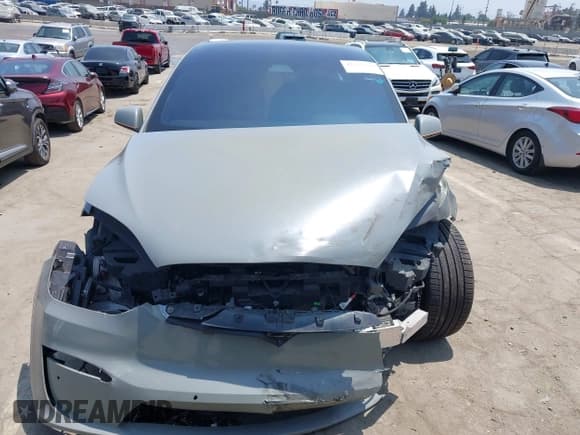 ✅ 2022 Tesla Model X Plaid • VIN: 7SAXCBE60NF351677 • Lot: 42449123. Wystawiony na IAAI z przebiegiem Nie podano. Bezpłatny archiwum sprzedaży aukcyjnych z USA i szczegółowy raport historii pojazdu na DreamBid. Zdjęcie 12.