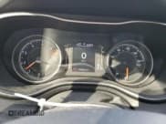 ✅ 2019 Jeep Cherokee Latitude • VIN: 1C4PJLCB4KD114329 • Lot: 82506245. Wystawiony na Copart z przebiegiem 139 623 mil. Bezpłatny archiwum sprzedaży aukcyjnych z USA i szczegółowy raport historii pojazdu na DreamBid. Zdjęcie 9.