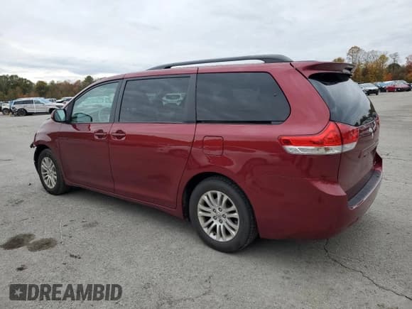✅ 2014 Toyota Sienna XLE • VIN: 5TDYK3DC9ES513139 • Lot: 87382475. Wystawiony na Copart z przebiegiem 173 930 mil. Bezpłatny archiwum sprzedaży aukcyjnych z USA i szczegółowy raport historii pojazdu na DreamBid. Zdjęcie 2.