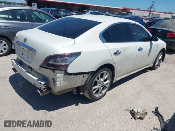 ✅ 2013 Nissan Maxima SV • VIN: 1N4AA5AP0DC846407 • Lot: 42832564. Listed on IAAI with 151,834 mi. Free auction sales archive from the USA and detailed vehicle history report at DreamBid. Image 4.