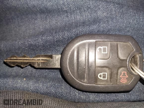 ✅ 2015 Ford F-250 Lariat • VIN: 1FT7W2B64FEA90419 • Lot: 43764989. Wystawiony na IAAI z przebiegiem Nie podano. Bezpłatny archiwum sprzedaży aukcyjnych z USA i szczegółowy raport historii pojazdu na DreamBid. Zdjęcie 11.