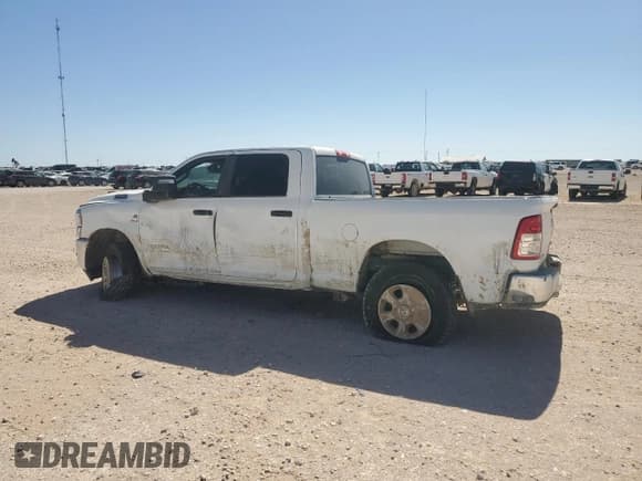 ✅ 2024 Ram 2500 Big Horn • VIN: 3C6UR5DL6RG156245 • Lot: 51162525. Wystawiony na Copart z przebiegiem 46 743 mil. Bezpłatny archiwum sprzedaży aukcyjnych z USA i szczegółowy raport historii pojazdu na DreamBid. Zdjęcie 2.