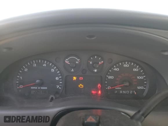 ✅ 2006 Ford Ranger XL • VIN: 1FTYR14D06PA65815 • Lot: 50309135. Wystawiony na Copart z przebiegiem 224 146 mil. Bezpłatny archiwum sprzedaży aukcyjnych z USA i szczegółowy raport historii pojazdu na DreamBid. Zdjęcie 9.