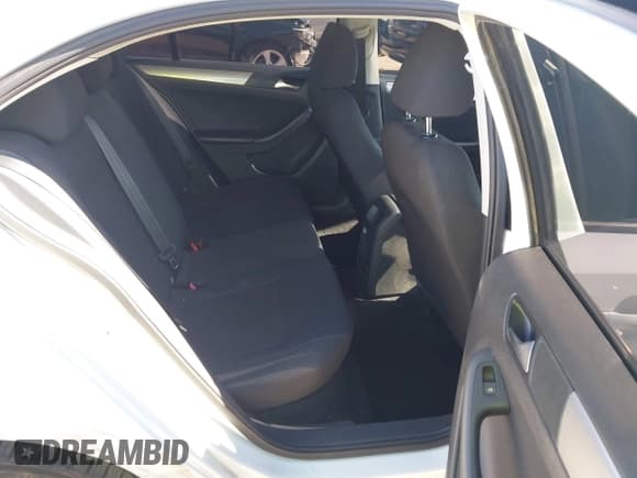 ✅ 2015 Volkswagen Jetta SE • VIN: 3VWD17AJXFM343593 • Лот: 43668505. Опубликован ранее на IAAI с пробегом 122 973 миль. Бесплатный доступ к архиву аукционных продаж из США и подробный отчёт об истории автомобиля на DreamBid. Изображение 8.