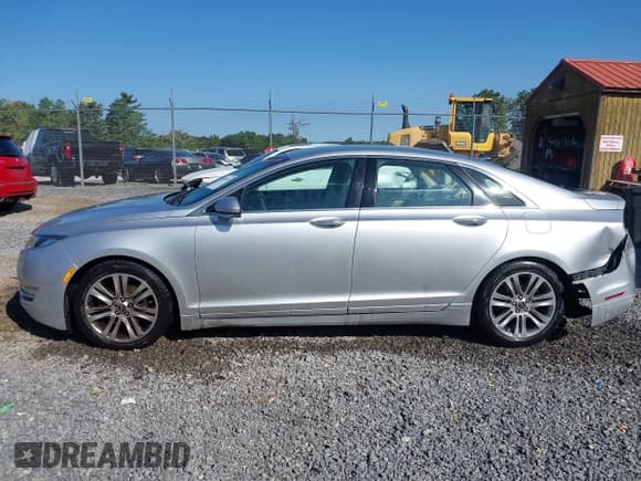 ✅ 2013 Lincoln MKZ • VIN: 3LN6L2GK5DR810147 • Lot: 40102072. Wystawiony na IAAI z przebiegiem 133 690 mil. Bezpłatny archiwum sprzedaży aukcyjnych z USA i szczegółowy raport historii pojazdu na DreamBid. Zdjęcie 14.