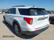 ✅ 2021 Ford Explorer XLT • VIN: 1FMSK7DH6MGB39876 • Lot: 43431233. Wystawiony na IAAI z przebiegiem 77 560 mil. Bezpłatny archiwum sprzedaży aukcyjnych z USA i szczegółowy raport historii pojazdu na DreamBid. Zdjęcie 3.