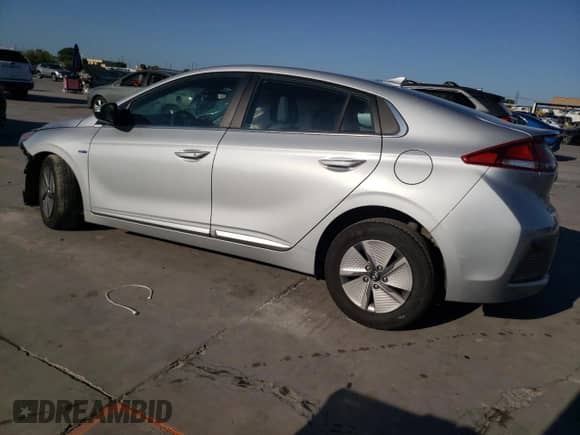 2020 Hyundai Ioniq SE с VIN KMHC75LC6LU242859, выставлен на аукционе Copart как лот 72403234 с пробегом 59 294 миль миль и Списание • Salvage title. История ставок и продаж доступна на DreamBid. Изображение 2.