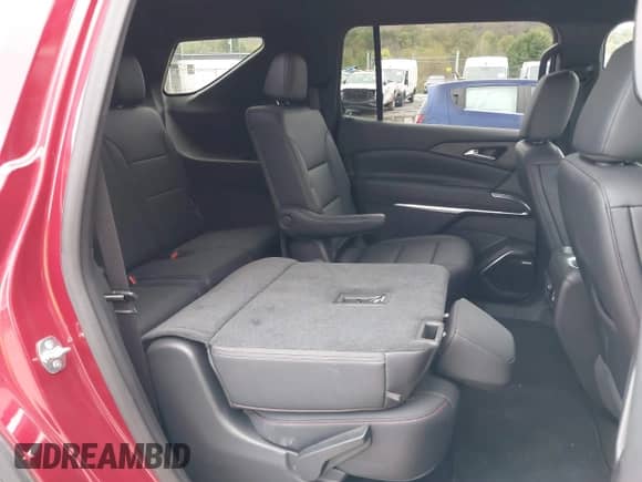 2025 Chevrolet Traverse AWD Z71 с VIN 1GNEVJRSXSJ281777, выставлен на аукционе IAAI как лот 43424360 с пробегом 12 267 миль миль и . История ставок и продаж доступна на DreamBid. Изображение 8.