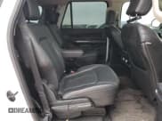 ✅ 2018 Ford Expedition Max Platinum • VIN: 1FMJK1LT9JEA50292 • Лот: 46458835. Опубликован ранее на Copart с пробегом 90 879 миль. Бесплатный доступ к архиву аукционных продаж из США и подробный отчёт об истории автомобиля на DreamBid. Изображение 11.