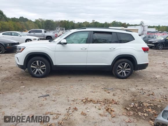 ✅ 2021 Volkswagen Atlas SE • VIN: 1V2LP2CA8MC527313 • Lot: 43414767. Listed on IAAI with 80,709 mi. Free auction sales archive from the USA and detailed vehicle history report at DreamBid. Image 14.
