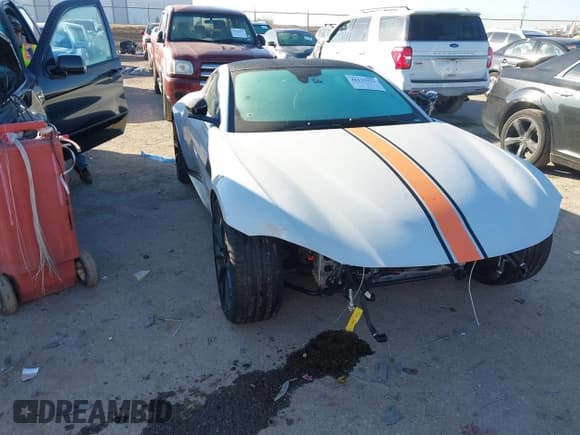 ✅ 2019 Aston Martin Vantage • VIN: SCFSMGAW8KGN00136 • Lot: 41115731. Wystawiony na IAAI z przebiegiem 13 149 mil. Bezpłatny archiwum sprzedaży aukcyjnych z USA i szczegółowy raport historii pojazdu na DreamBid. Zdjęcie 1.