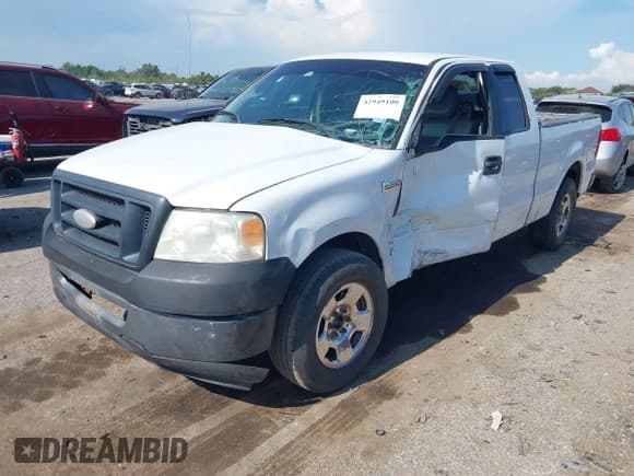 ✅ 2006 Ford F-150 STX • VIN: 1FTRX12W26FB45265 • Lot: 42949100. Listed on IAAI with 235,911 mi. Free auction sales archive from the USA and detailed vehicle history report at DreamBid. Image 17.