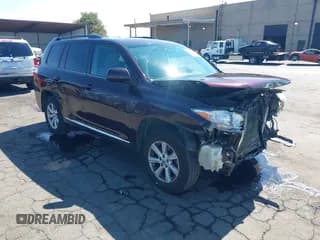 ✅ 2013 Toyota Highlander SE • VIN: 5TDZK3EH9DS139659 • Лот: 43239624. Опубликован ранее на IAAI с пробегом 169 390 миль. Бесплатный доступ к архиву аукционных продаж из США и подробный отчёт об истории автомобиля на DreamBid. Изображение 1.