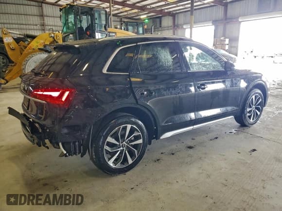 ✅ 2024 Audi Q5 S line Premium Plus • VIN: WA1EAAFY2R2081620 • Lot: 94642595. Listed on Copart with 41,716 mi. Free auction sales archive from the USA and detailed vehicle history report at DreamBid. Image 3.