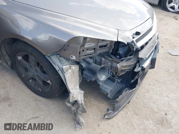 ✅ 2011 Chevrolet Malibu 1LT • VIN: 1G1ZC5E11BF389088 • Lot: 43322363. Listed on IAAI with 173,984 mi. Free auction sales archive from the USA and detailed vehicle history report at DreamBid. Image 6.