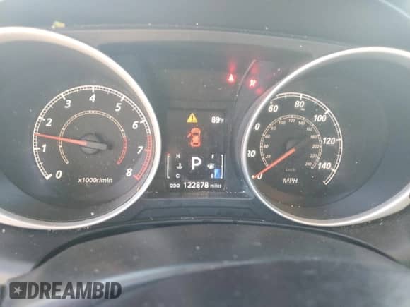 2013 Mitsubishi Outlander ES z VIN 4A4AP3AU9DE023832, wystawiony jako Copart lot #83817435 z przebiegiem 122 878 mil mil oraz Szkoda całkowita • Salvage title. Historia ofert i sprzedaży dostępna na DreamBid. Obrazek 9.