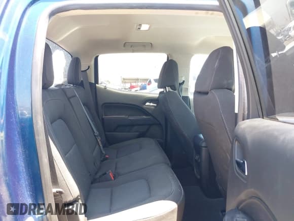 ✅ 2020 Chevrolet Colorado 2WD LT • VIN: 1GCGSCEA6L1103448 • Lot: 42816246. Wystawiony na IAAI z przebiegiem 53 499 mil. Bezpłatny archiwum sprzedaży aukcyjnych z USA i szczegółowy raport historii pojazdu na DreamBid. Zdjęcie 8.