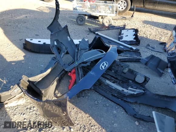 2018 Hyundai Santa Fe 2.4L с VIN 5XYZT3LB1JG533709, выставлен на аукционе Copart как лот 86217035 с пробегом 122 922 миль миль и Списание • Salvage title. История ставок и продаж доступна на DreamBid. Изображение 13.